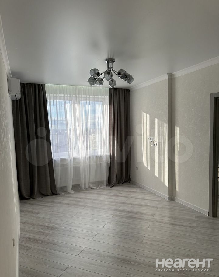 Продается 1-комнатная квартира, 40 м²