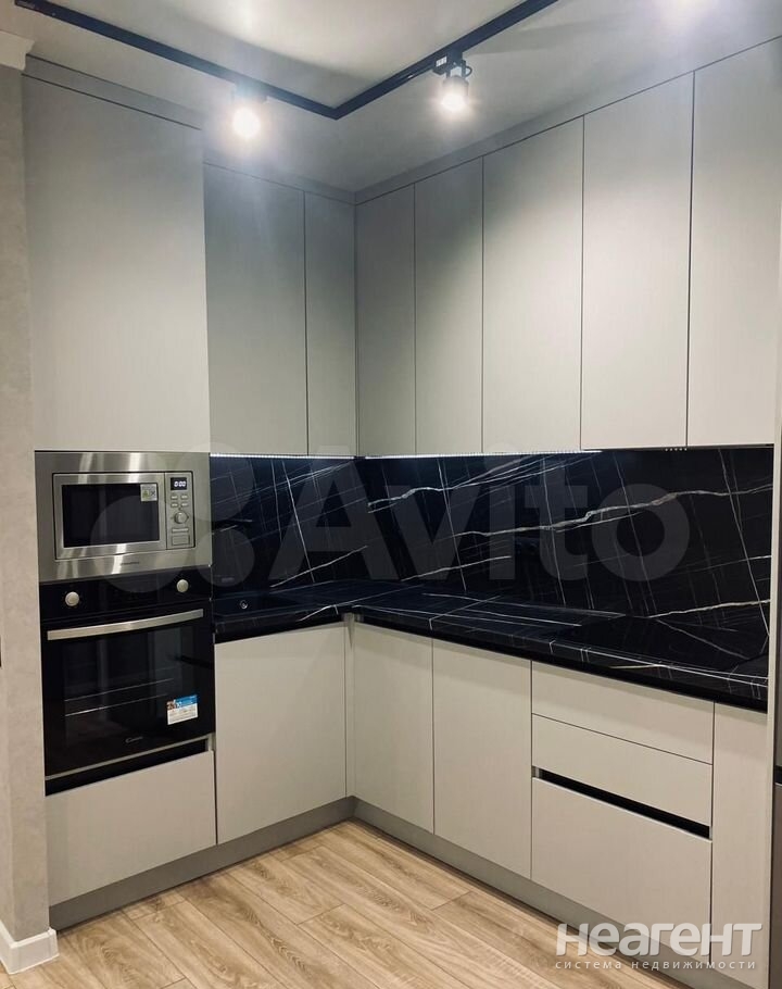 Продается 1-комнатная квартира, 45,9 м²