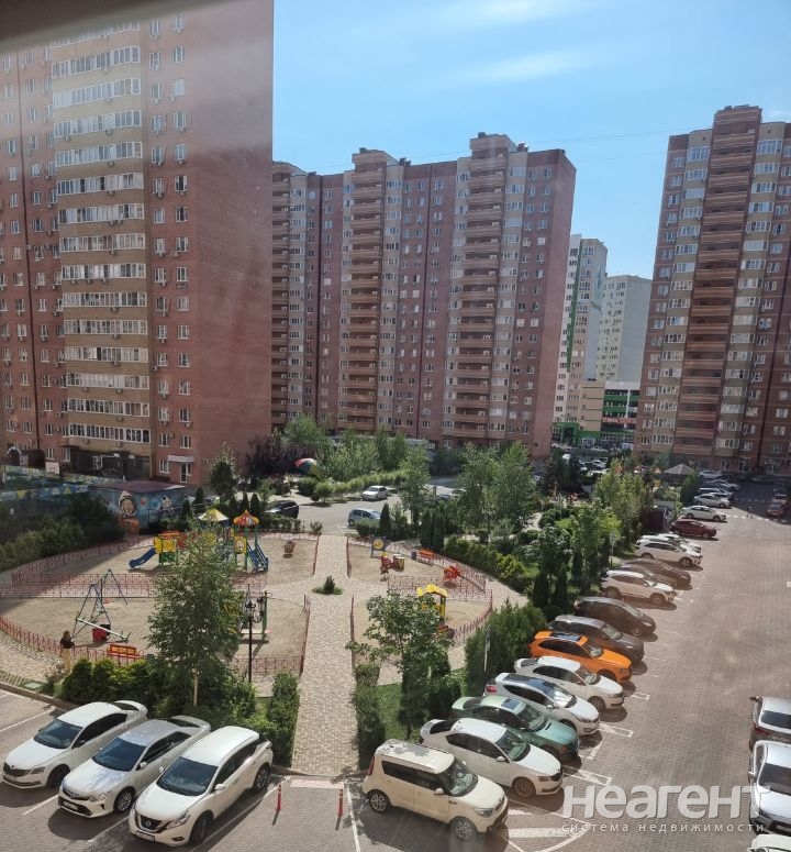 Сдается 2-х комнатная квартира, 63 м²