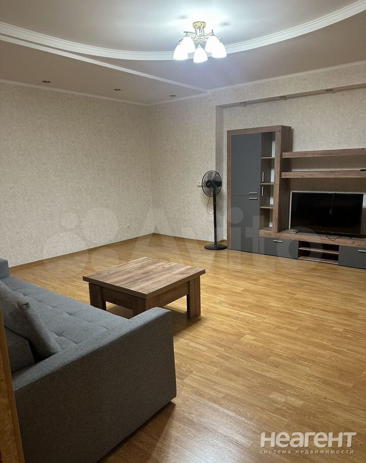 Сдается 2-х комнатная квартира, 68 м²