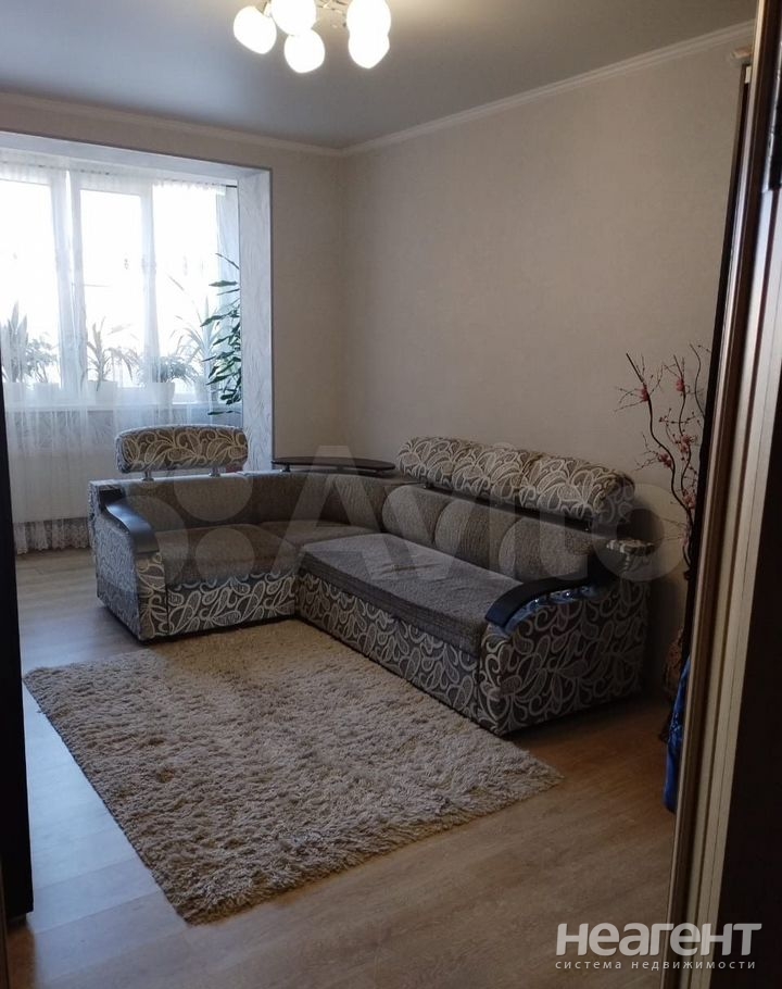 Продается 1-комнатная квартира, 42 м²