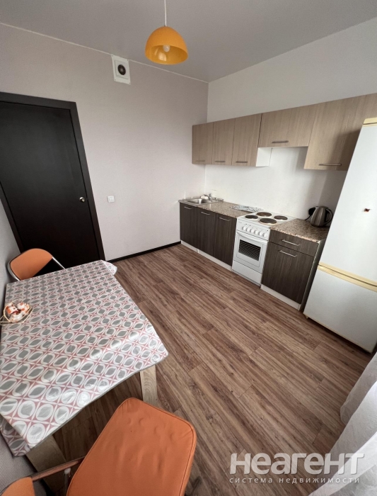 Продается 1-комнатная квартира, 36 м²