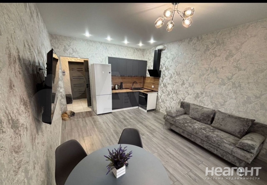 Продается 1-комнатная квартира, 41,6 м²