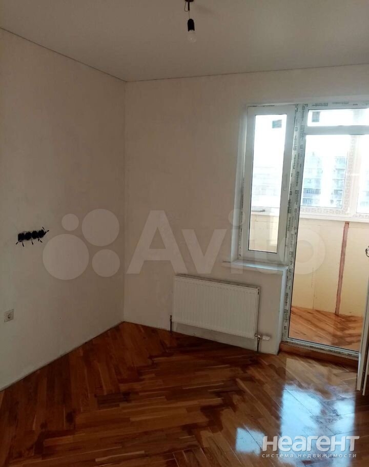 Продается 1-комнатная квартира, 37,6 м²