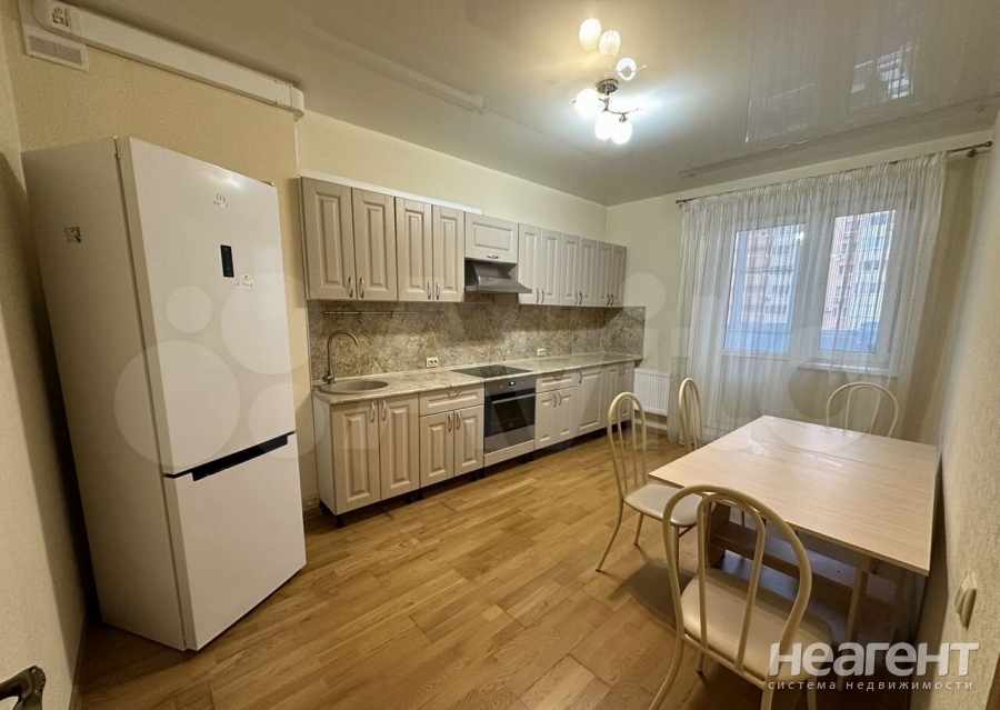 Сдается 2-х комнатная квартира, 63 м²