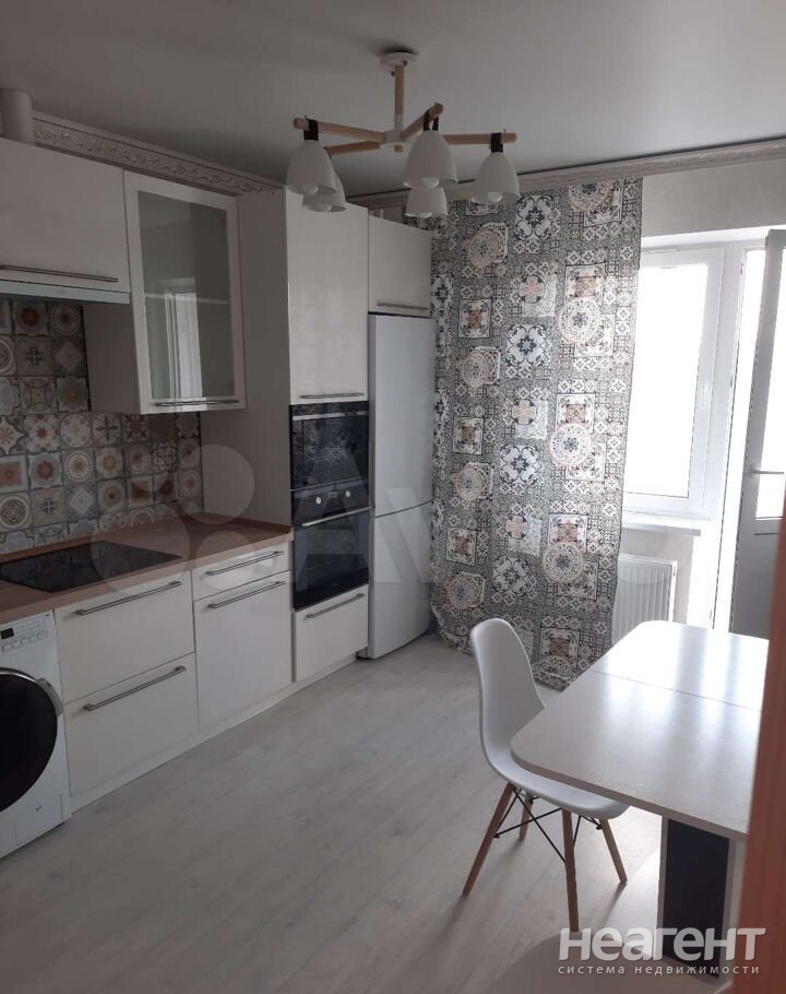 Сдается 1-комнатная квартира, 39 м²