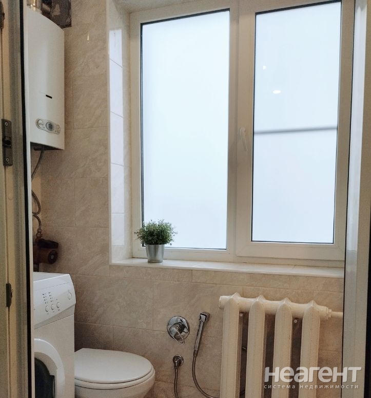 Продается 2-х комнатная квартира, 42 м²