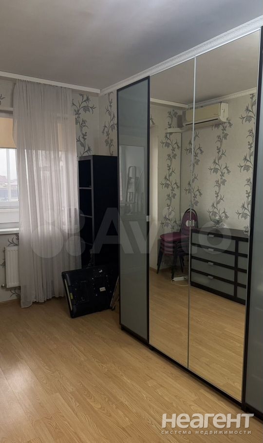 Продается 1-комнатная квартира, 38 м²