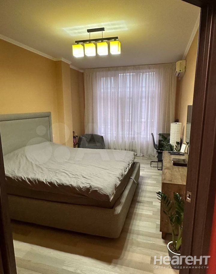 Продается 1-комнатная квартира, 45,2 м²