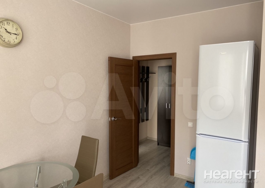 Продается 1-комнатная квартира, 44 м²