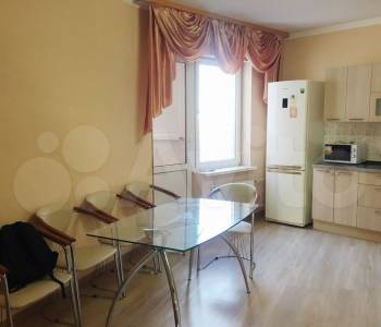 Сдается Многокомнатная квартира, 111 м²