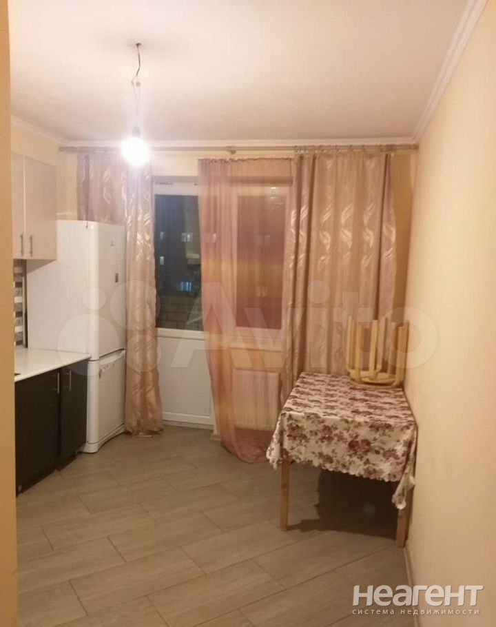 Продается 1-комнатная квартира, 37,7 м²