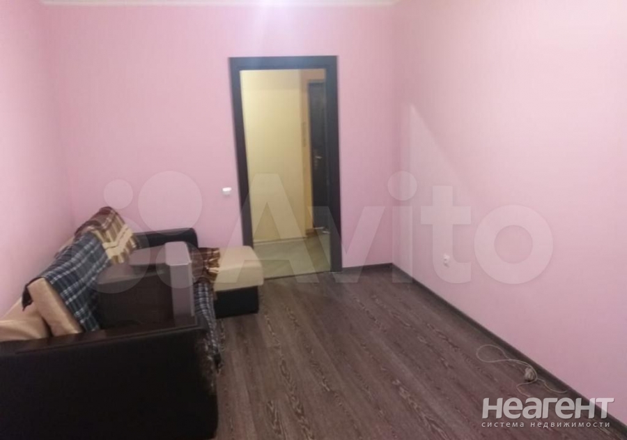 Продается 1-комнатная квартира, 37,7 м²