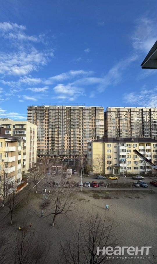 Продается 1-комнатная квартира, 38 м²