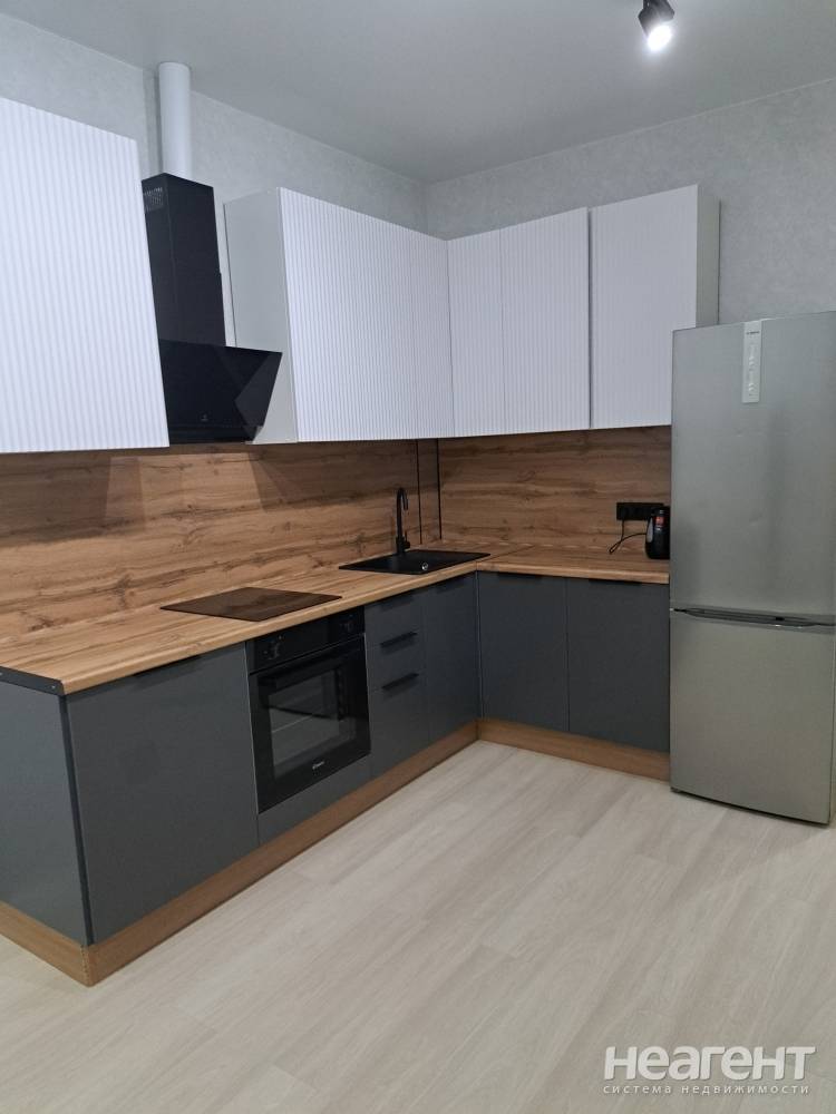 Сдается 1-комнатная квартира, 45 м²