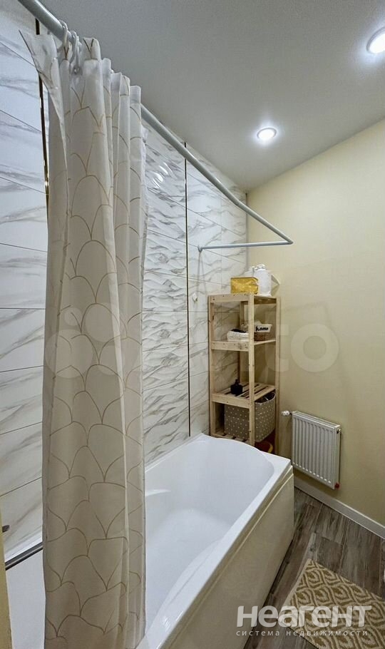 Продается 2-х комнатная квартира, 64 м²