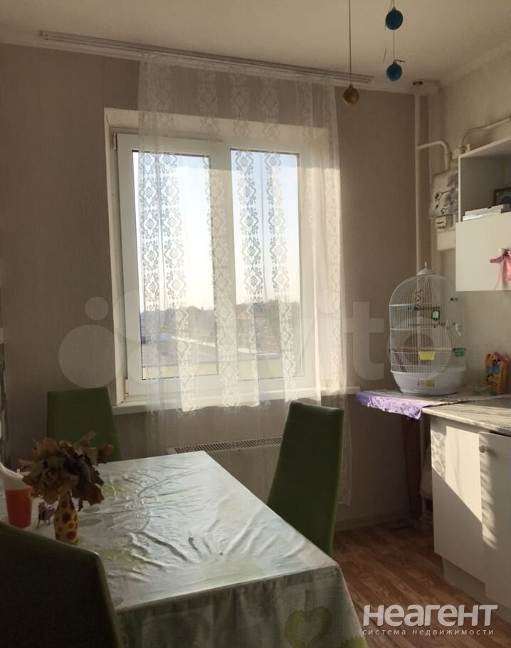 Продается 1-комнатная квартира, 35 м²