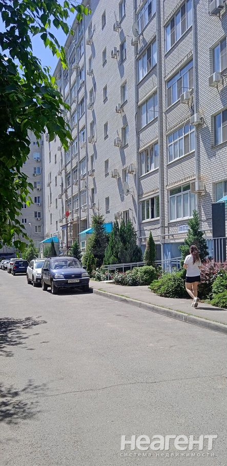 Продается 1-комнатная квартира, 48,2 м²