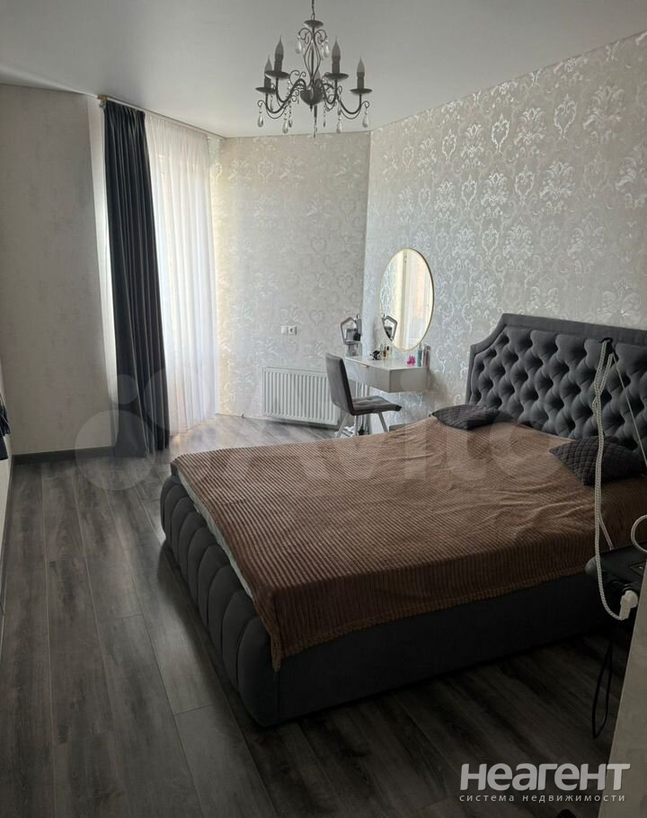 Продается 3-х комнатная квартира, 102,4 м²