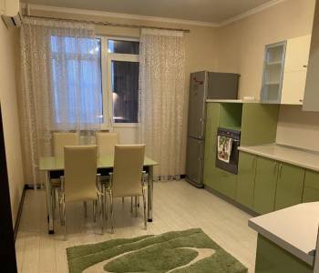 Сдается 1-комнатная квартира, 52 м²