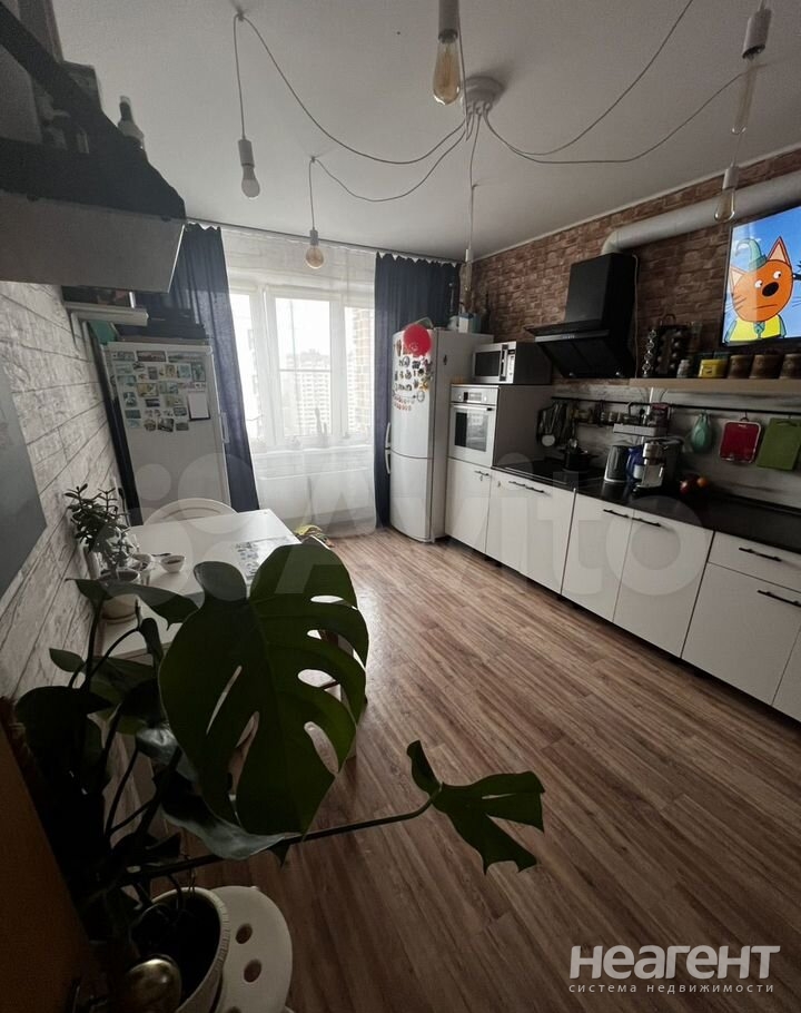 Продается 2-х комнатная квартира, 63 м²