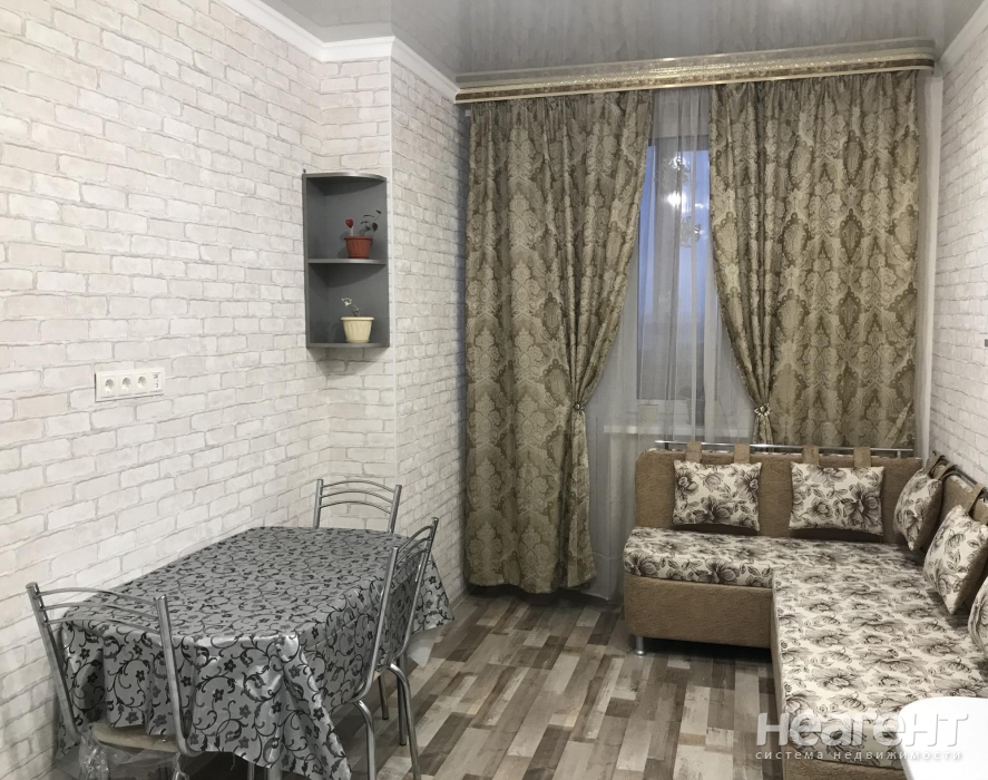 Сдается 1-комнатная квартира, 36 м²