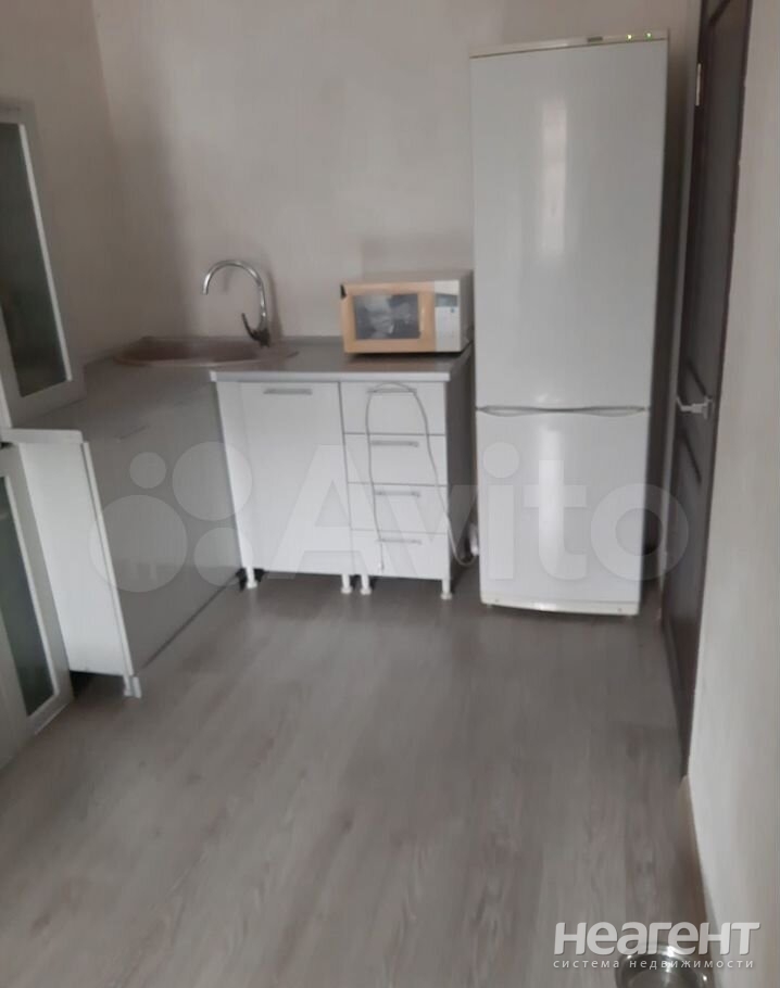 Продается 1-комнатная квартира, 32 м²