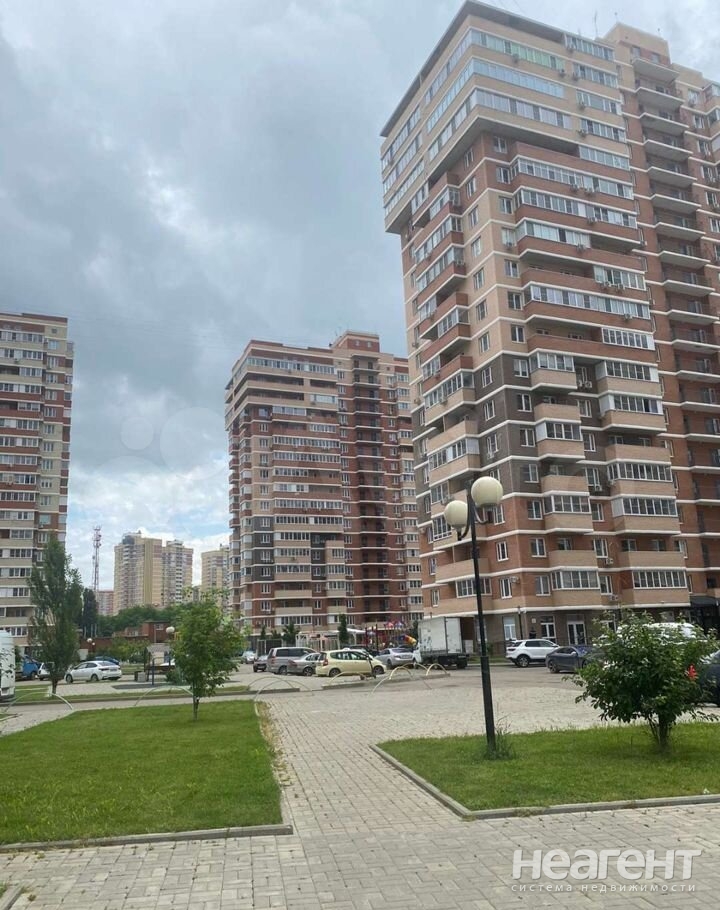 Продается 1-комнатная квартира, 32 м²