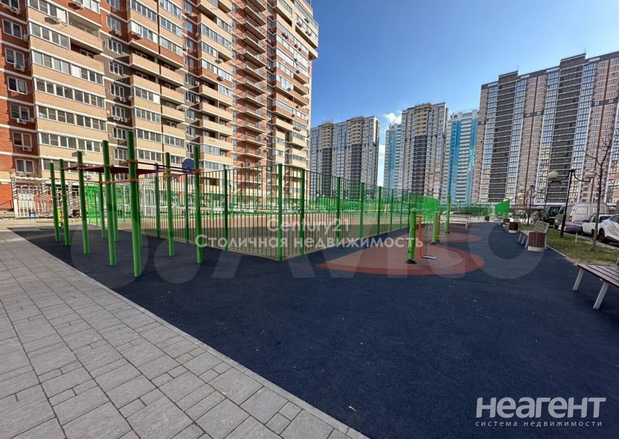 Продается 1-комнатная квартира, 32 м²