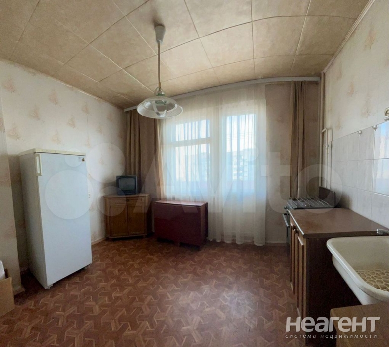 Продается 1-комнатная квартира, 37,8 м²