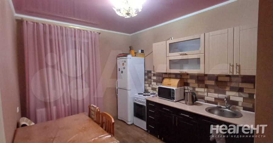 Продается 1-комнатная квартира, 37,4 м²