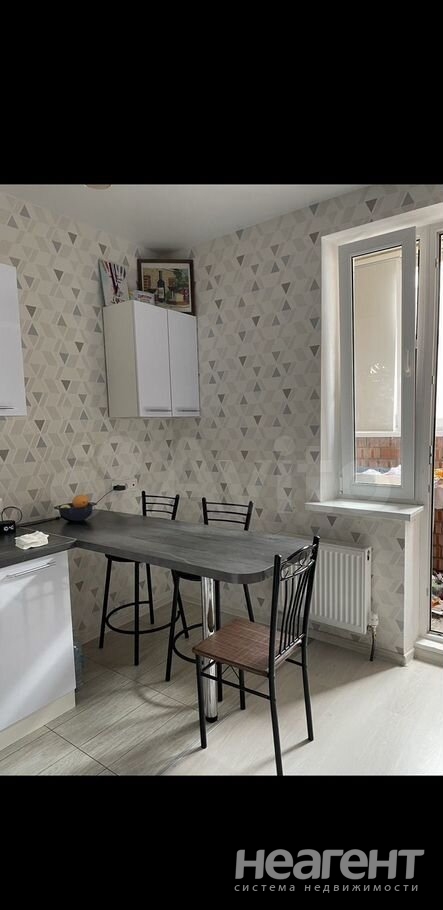 Продается 1-комнатная квартира, 35 м²