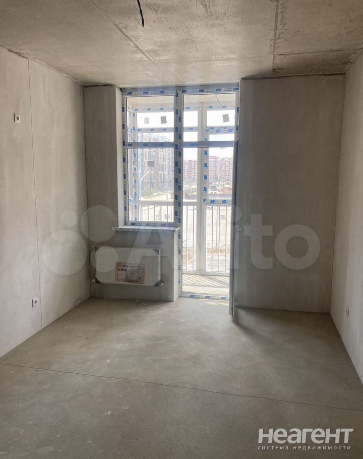 Продается 1-комнатная квартира, 40,6 м²