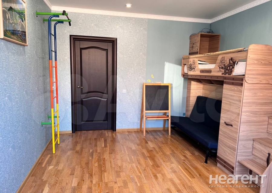 Продается 3-х комнатная квартира, 105 м²