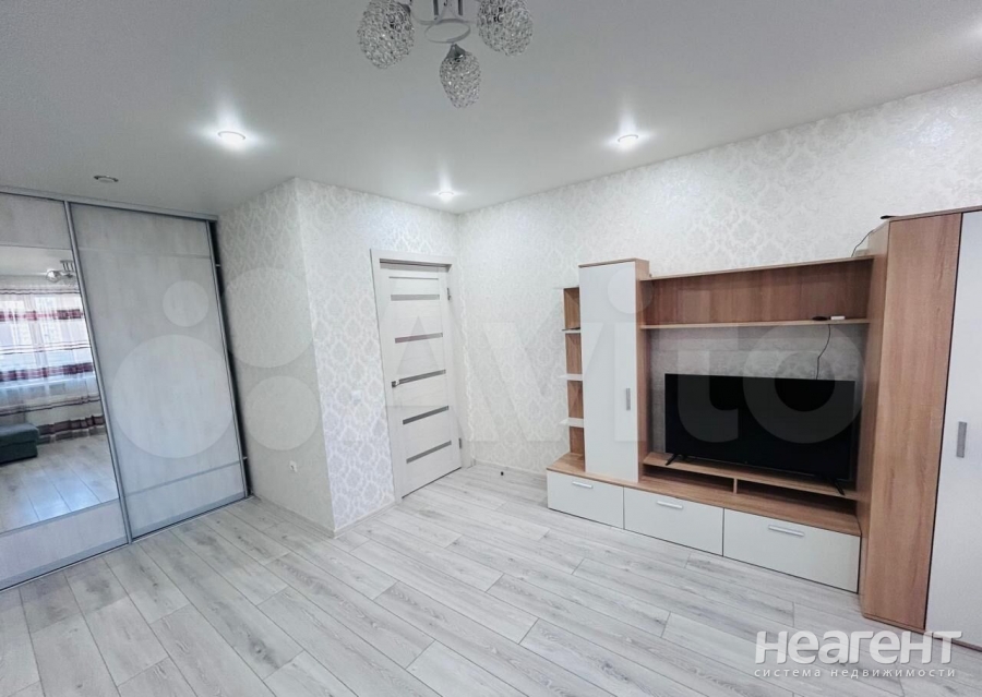 Продается 1-комнатная квартира, 43,9 м²