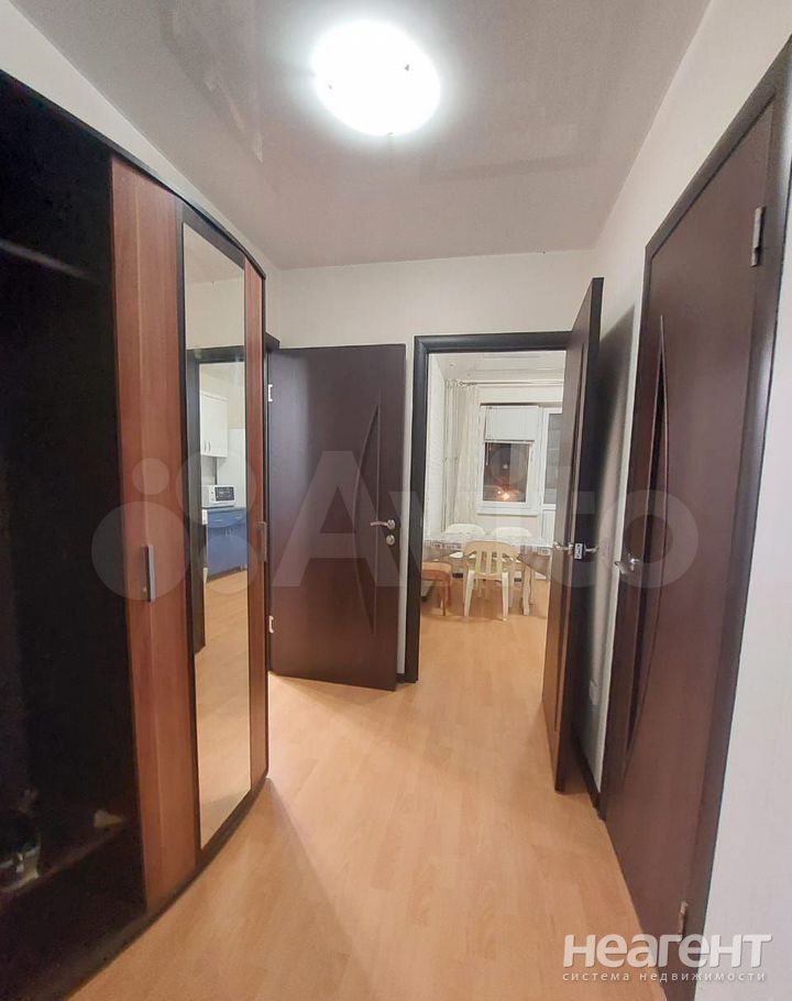 Продается 1-комнатная квартира, 30,4 м²