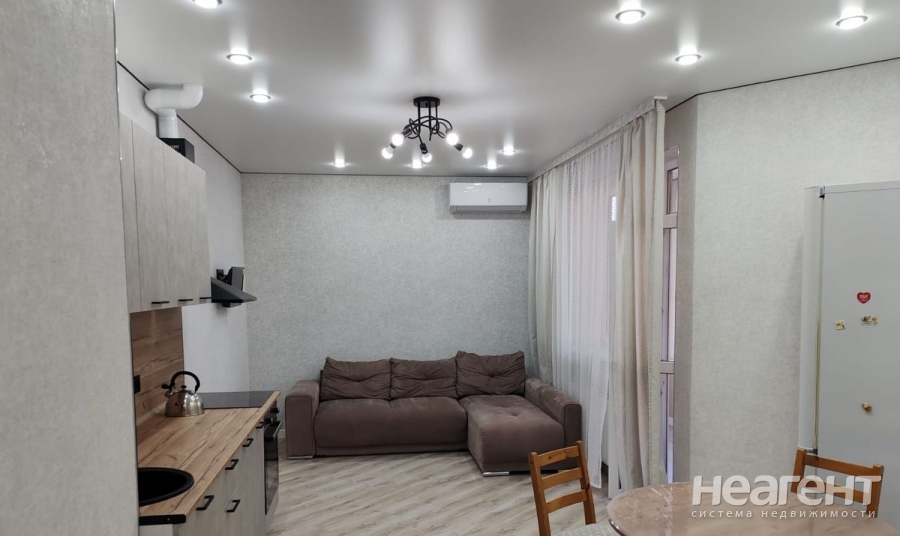 Сдается 1-комнатная квартира, 50 м²