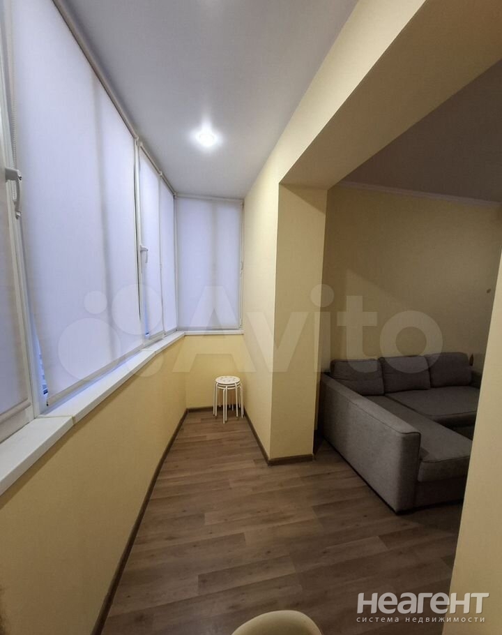 Сдается 1-комнатная квартира, 53,4 м²