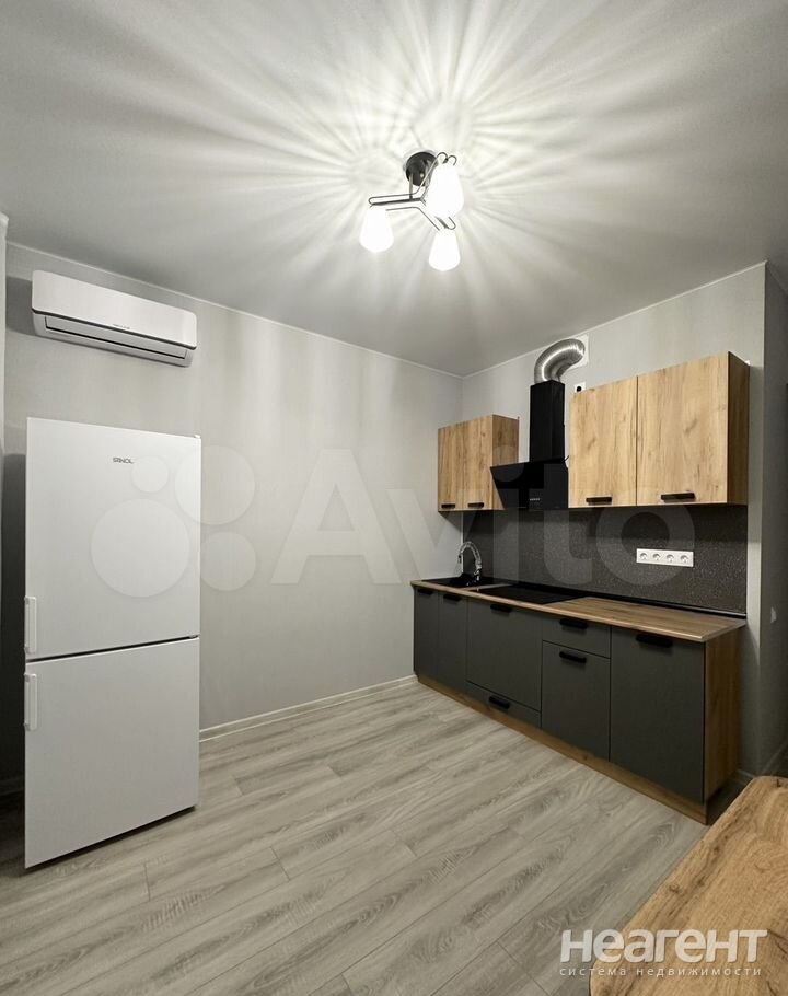 Сдается 1-комнатная квартира, 38 м²