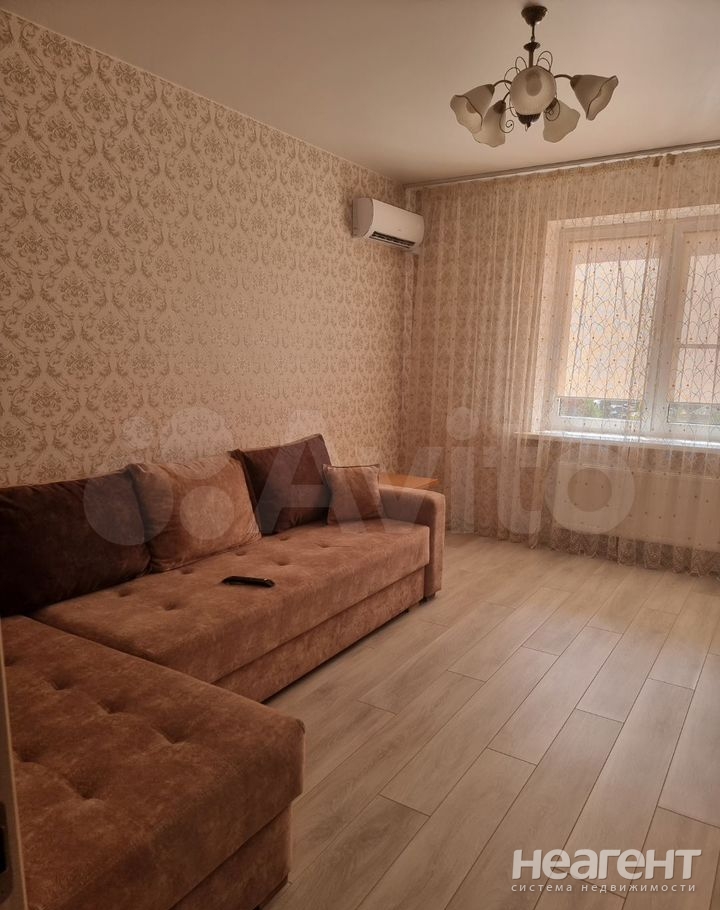 Сдается 2-х комнатная квартира, 63 м²