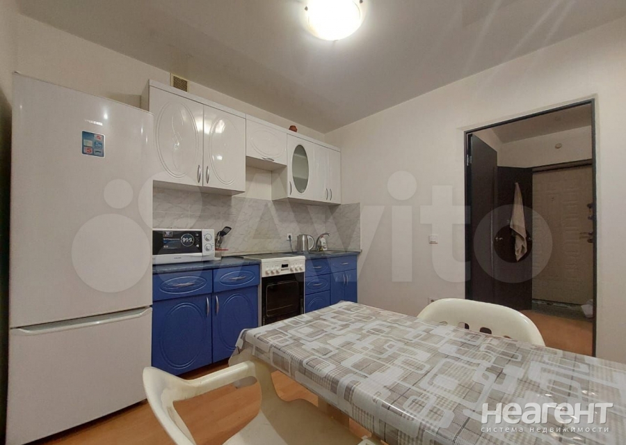 Продается 1-комнатная квартира, 30,4 м²