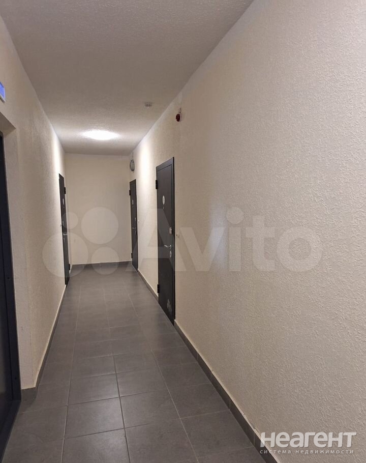 Продается 1-комнатная квартира, 38 м²