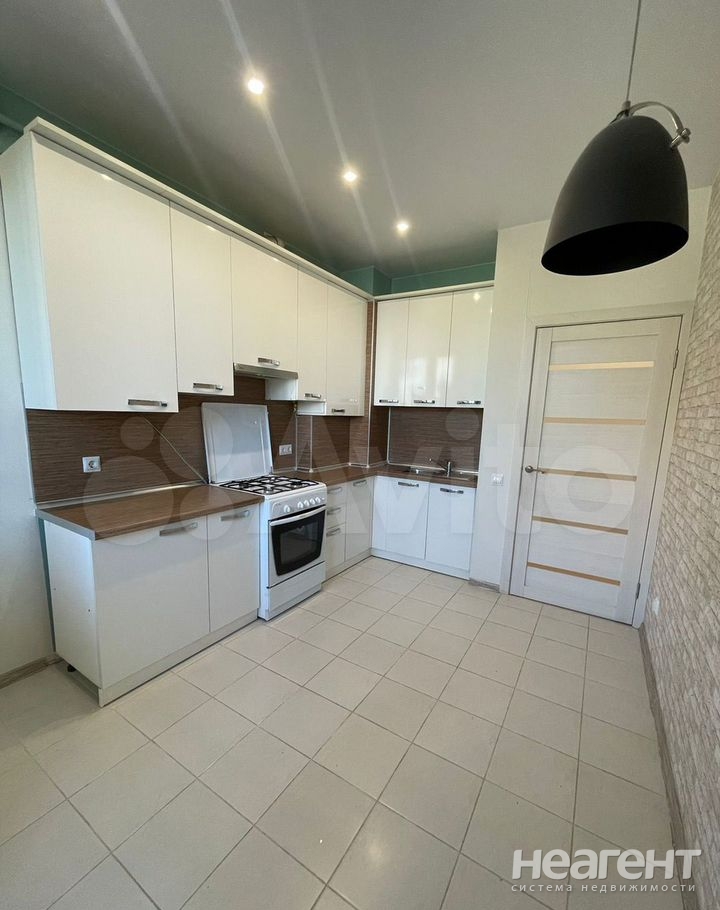 Продается 1-комнатная квартира, 40 м²