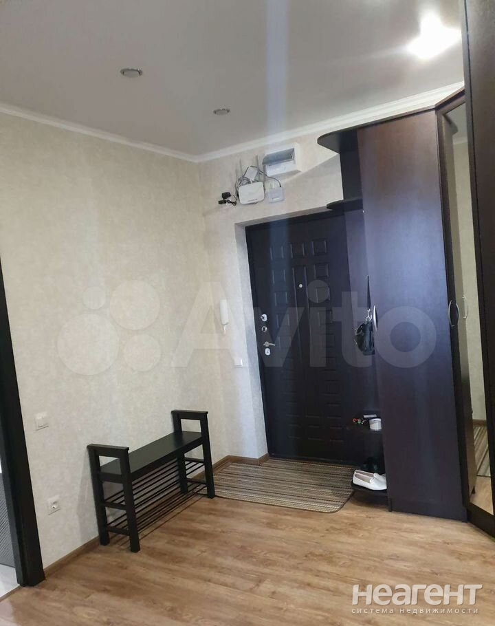 Сдается 2-х комнатная квартира, 60 м²