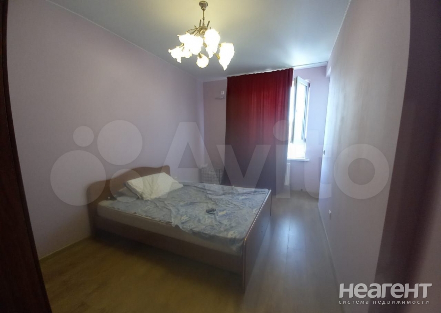 Продается 1-комнатная квартира, 37 м²