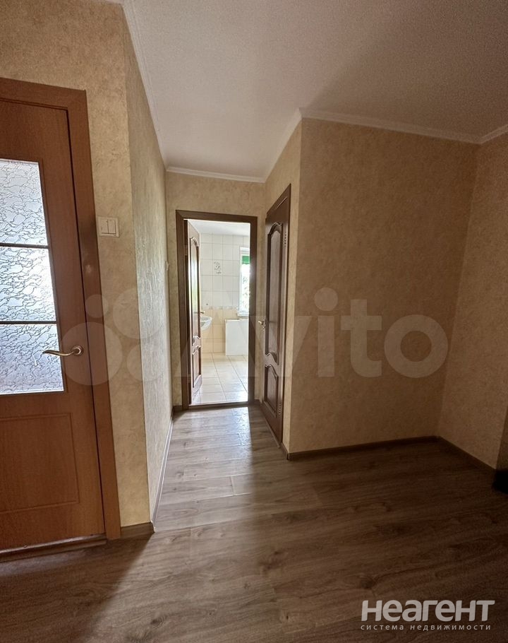 Продается Многокомнатная квартира, 101,4 м²