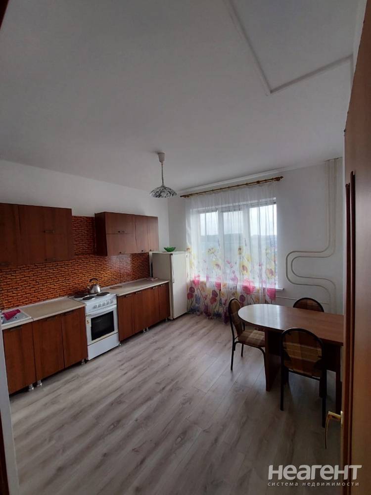 Сдается 1-комнатная квартира, 41 м²