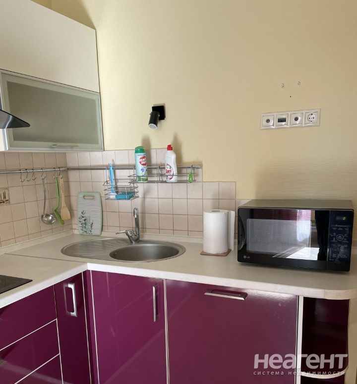 Сдается 1-комнатная квартира, 44 м²