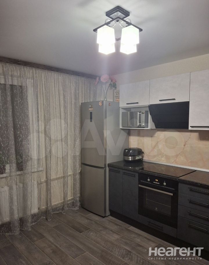 Продается 1-комнатная квартира, 37,9 м²