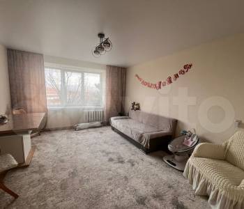 Продается Многокомнатная квартира, 76,9 м²